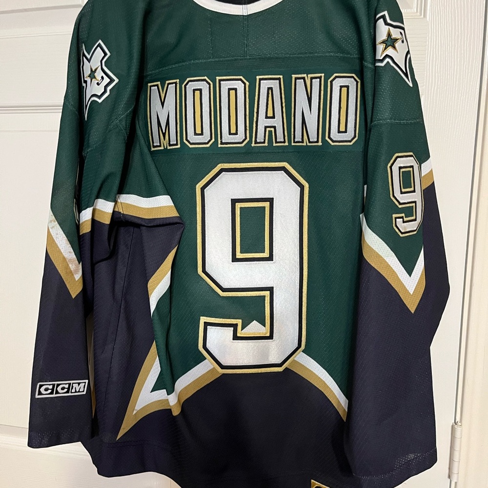CCM Green and Black DALLAS STARS MODANO Hockey Jersey